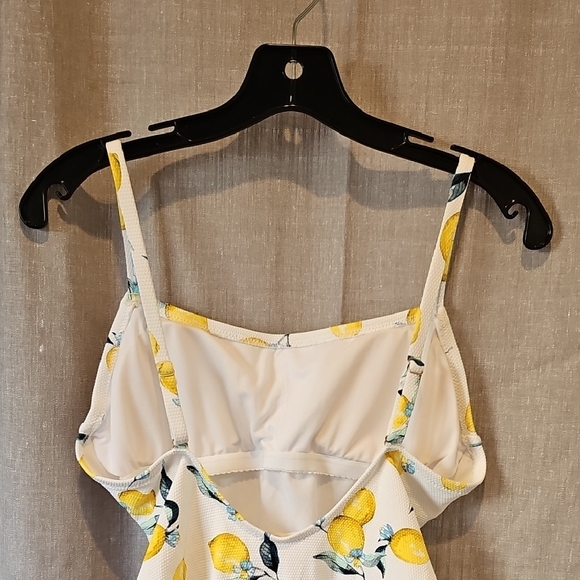 Jessica Simpson Lemon Print One Piece Swimsuit - Picture 5 of 16